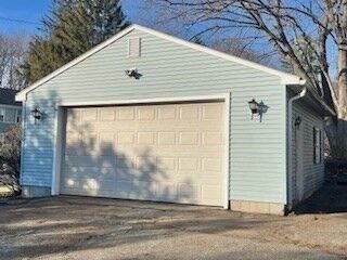 Property Photo:  5 Maple Ave  MA 01537 