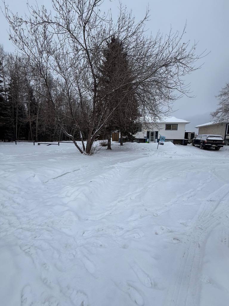 Property Photo:  150 Hilltop Crescent  AB T9H 3V4 