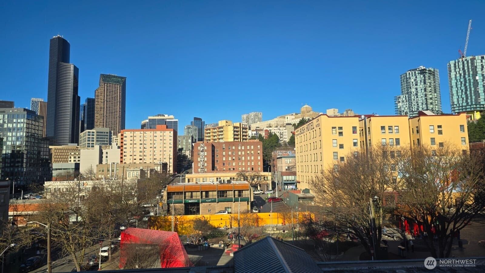 Property Photo:  510  6th Avenue S 603  WA 98104 