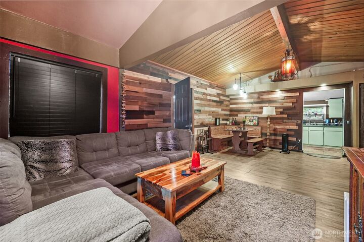 Property Photo:  13109  Crystal Springs Dr  WA 98252 