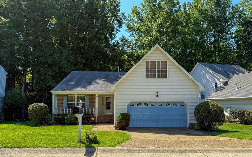 Property Photo:  110 View Pointe Dr  VA 23603 