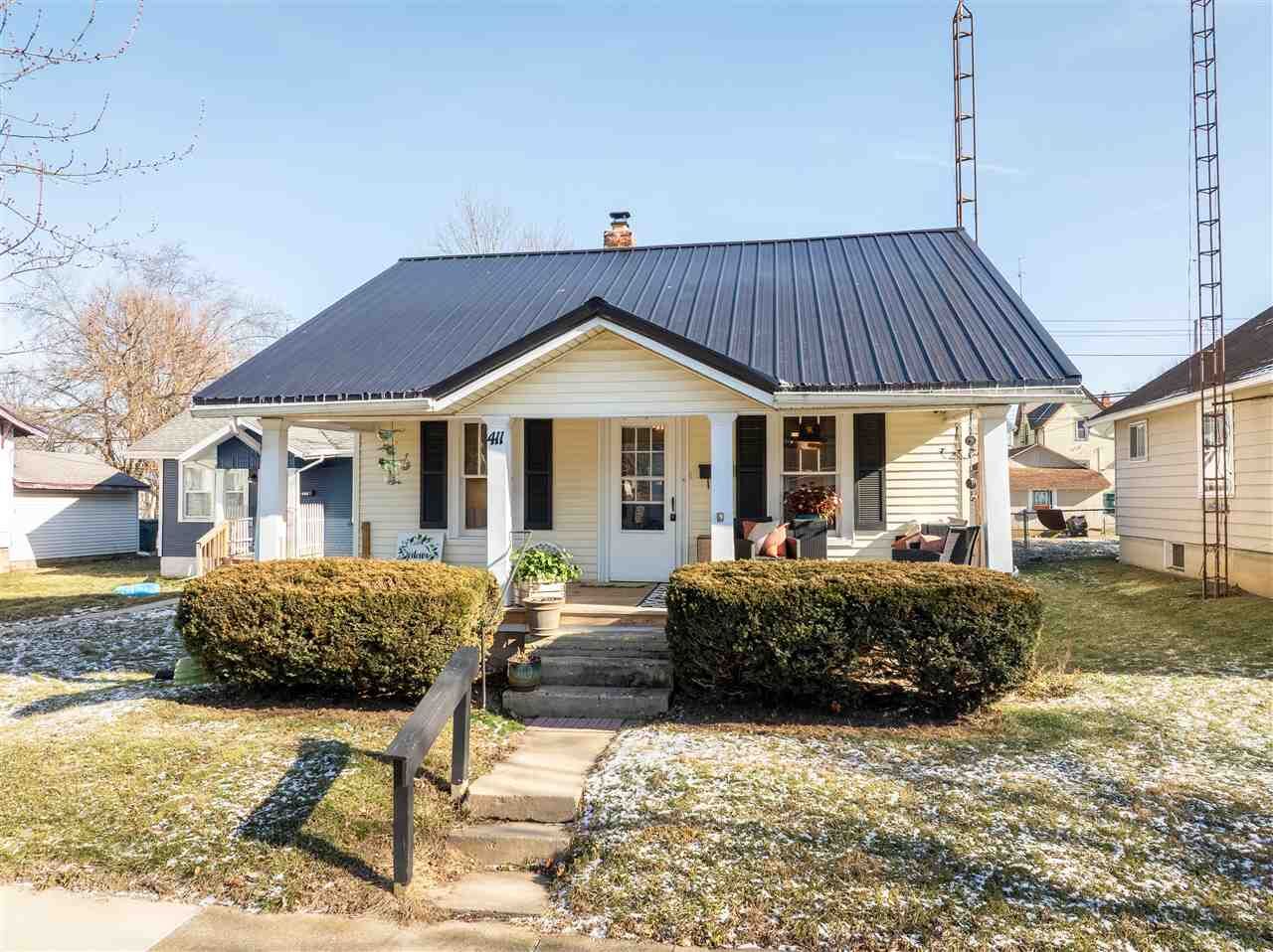 Property Photo:  411 SW 3rd Street  IN 47374 