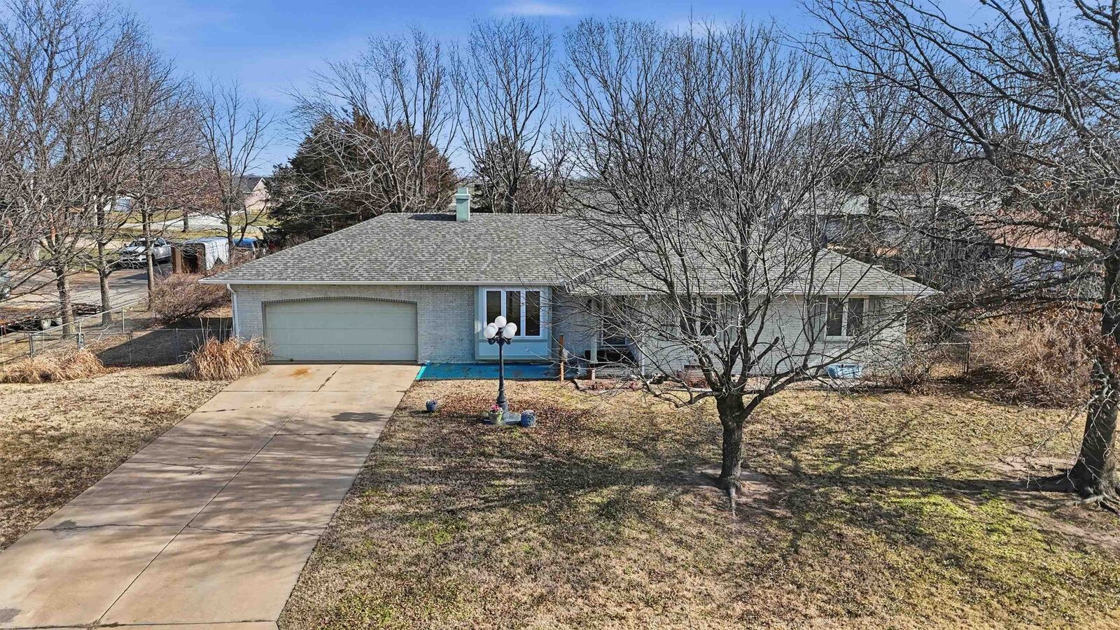Property Photo:  209 W Garnett Ct  KS 67050 