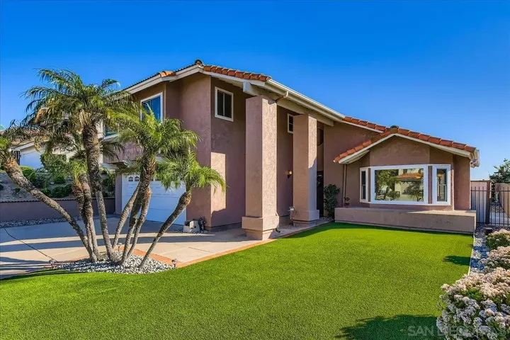 Property Photo: 11729 Petirrojo Ct CA 92124