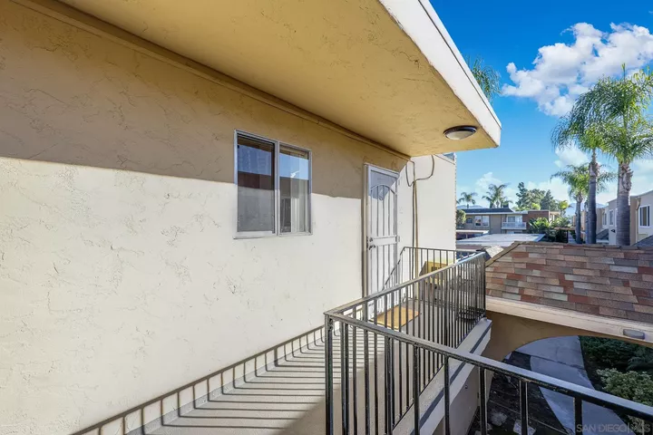 Property Photo:  459 Ballantyne St 31  CA 92020 