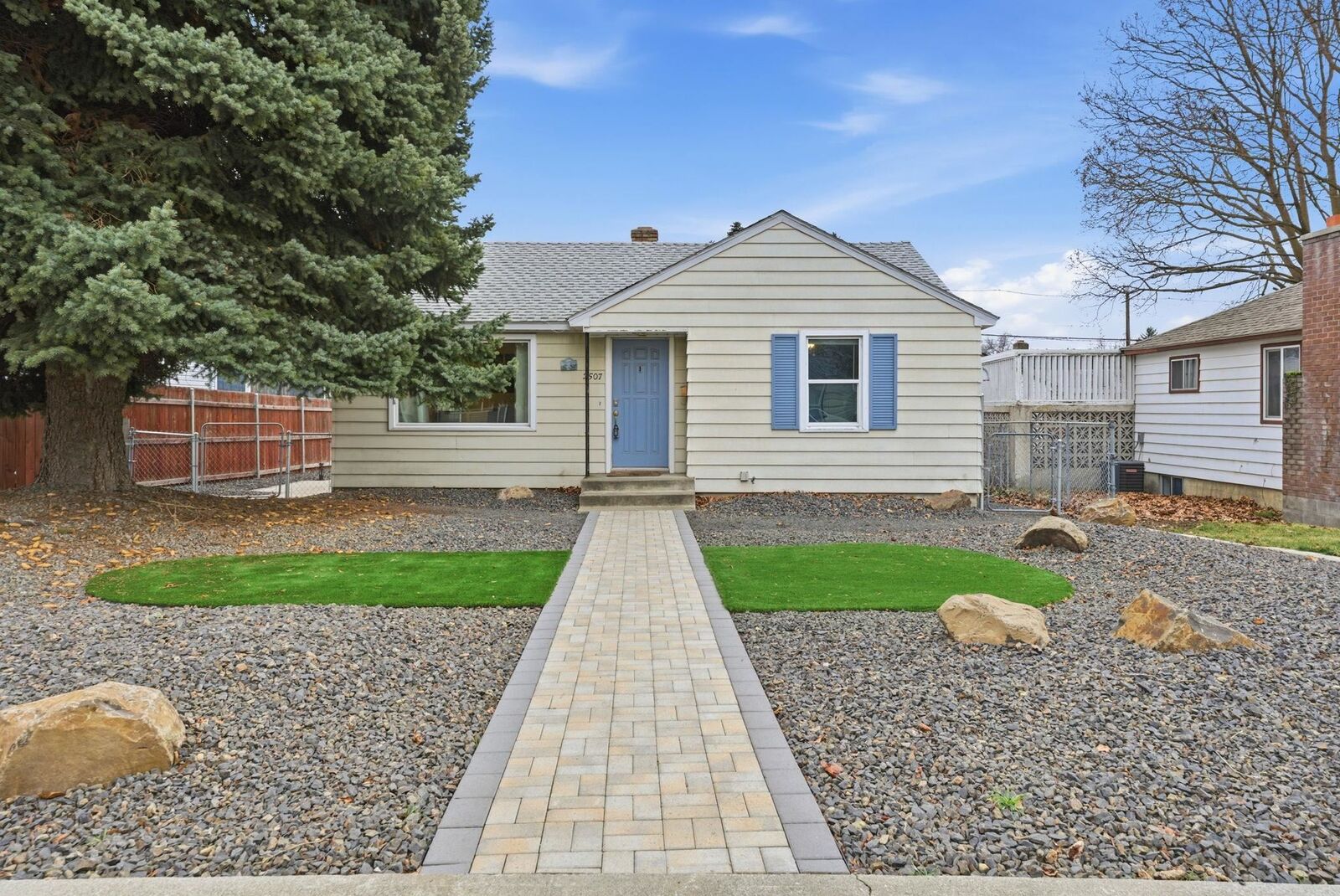 Property Photo:  2507 W Olympic Ave  WA 99205 