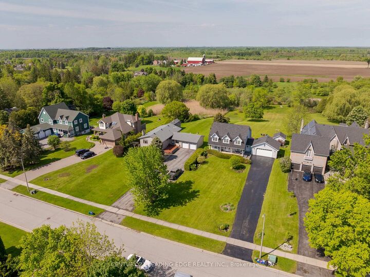 Property Photo:  5048 William Street  ON L1Y 1B2 