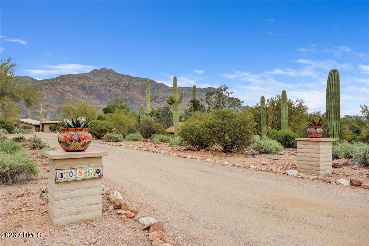 Property Photo: 10860 E Maverick Trail AZ 85118
