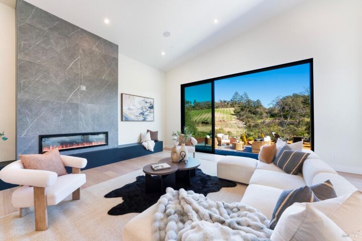 Property Photo:  1890 Lawndale Road  CA 95452 