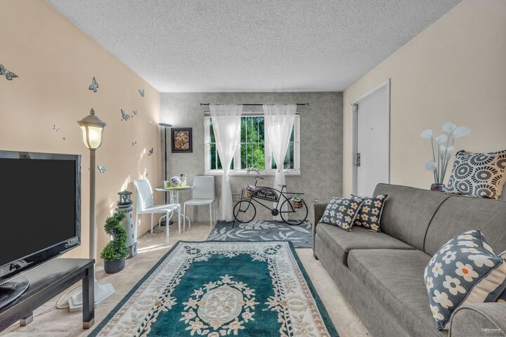 1122 King Albert Avenue 111 — photo 1