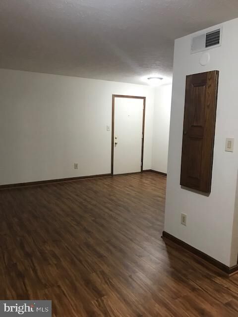 Property Photo: 23311 Sugar Maple Court 4B (816) MD 20619