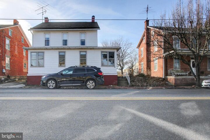 Property Photo: 28 High Street N PA 17303