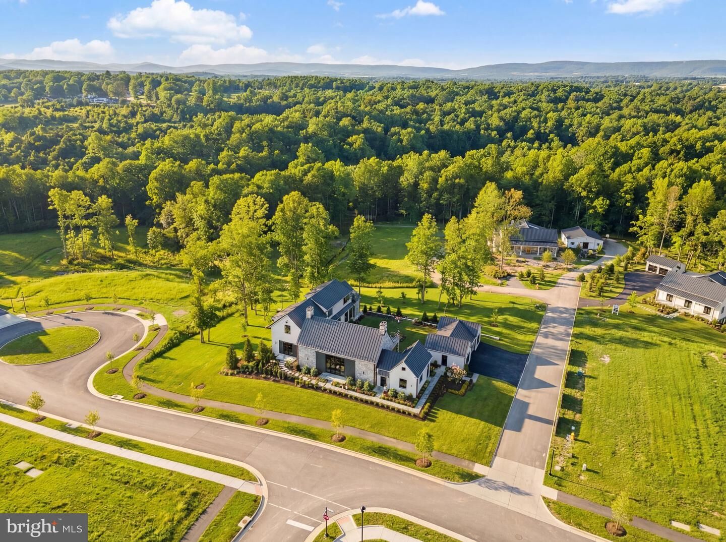 Property Photo:  1 Foxtrot Knoll Lane  VA 20117 