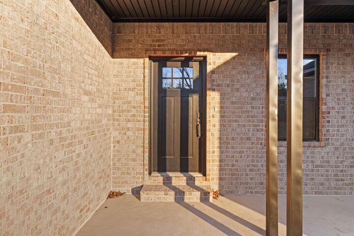 Property Photo:  1368 Hampshire Circle  AR 72653 