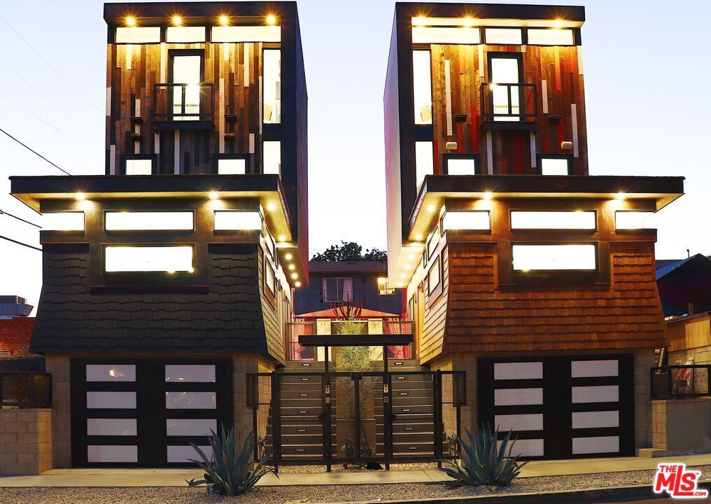 Property Photo:  717 N El Centro Ave  CA 90038 