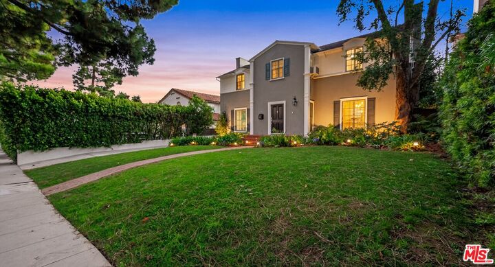 Property Photo:  224 24th St  CA 90402 