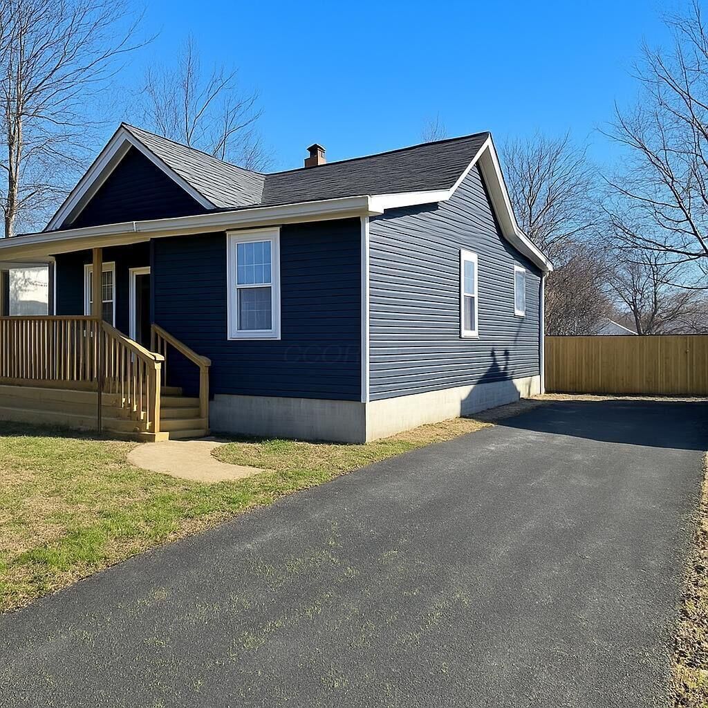 Property Photo:  1398 Lockbourne Road  OH 43206 