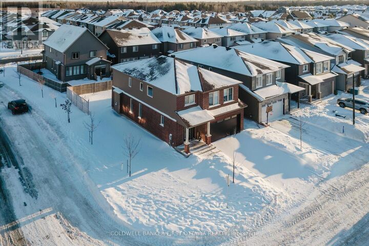 Photo de la propriété:  896 Sendero Way  ON K2S 2W8 