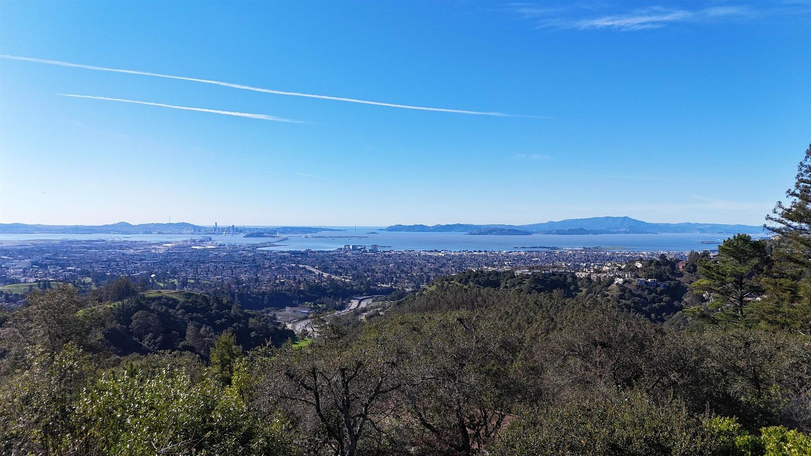 Property Photo: 6108 Skyline Blvd CA 94611