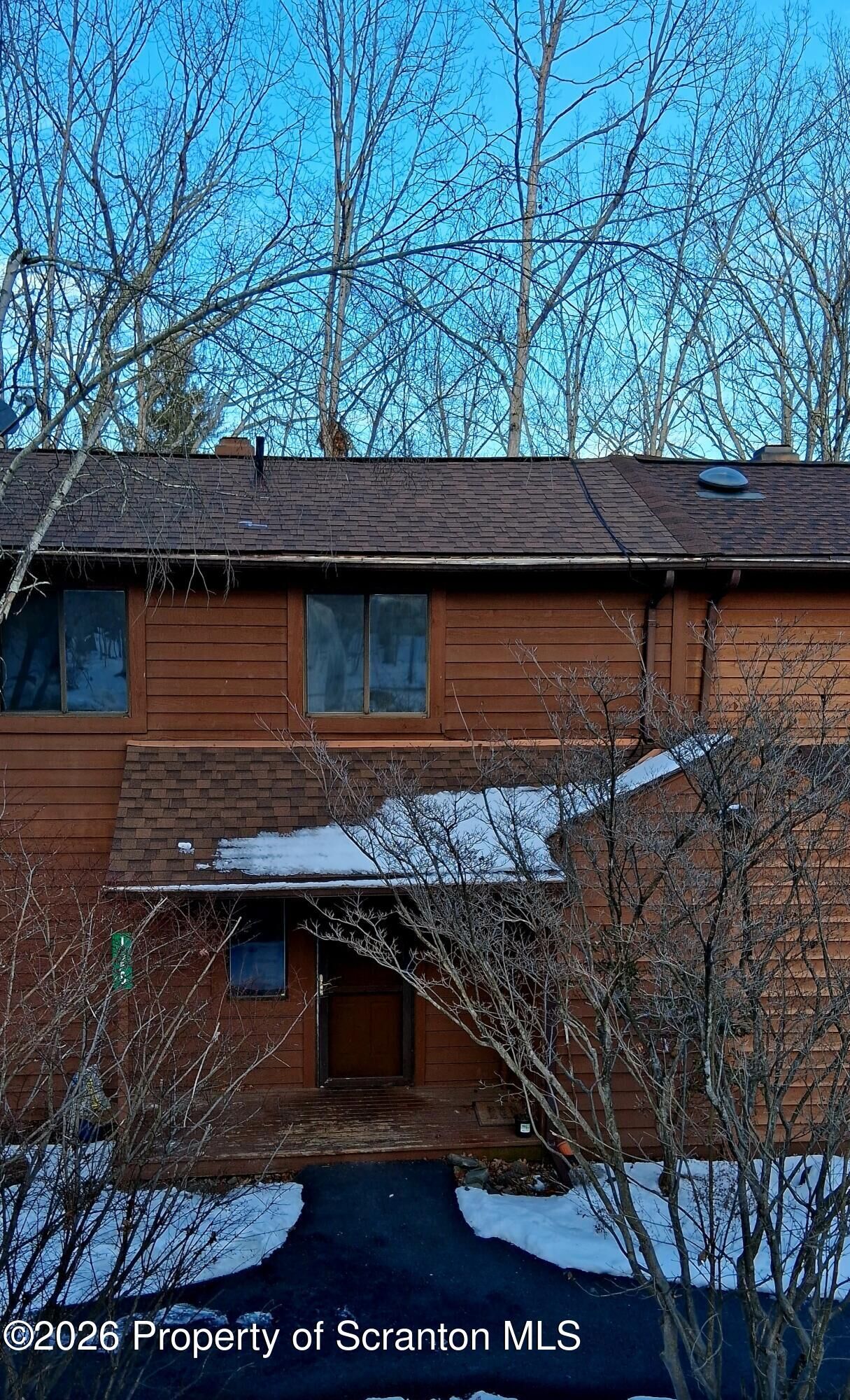 Property Photo:  128 Meadow View Court  PA 18324 