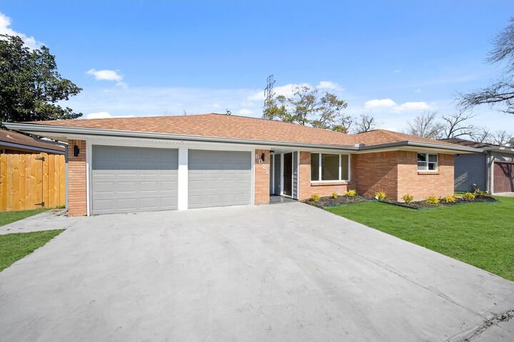 Property Photo:  5022 Hazelton Street  TX 77035 