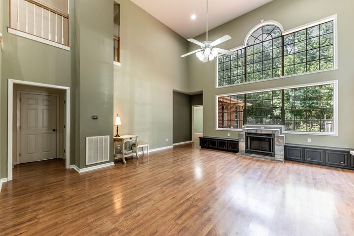 Property Photo:  1002 Amesbury Court  TX 77340 