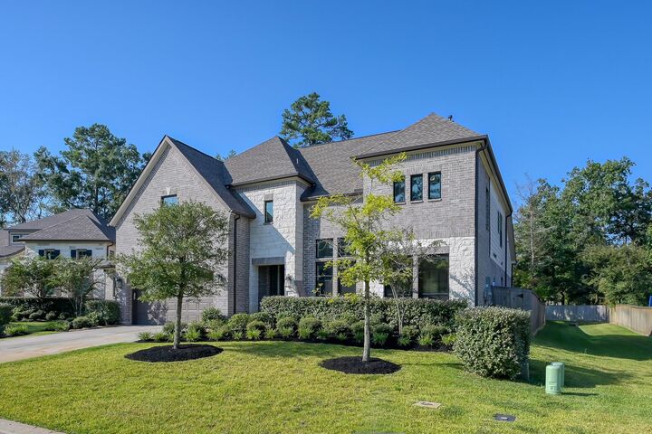 Property Photo: 359 Calmato Woods Way TX 77318