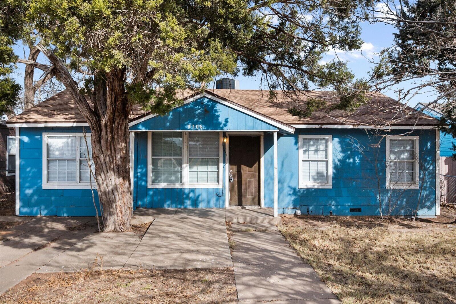 Property Photo:  3306 2nd Street  TX 79415 