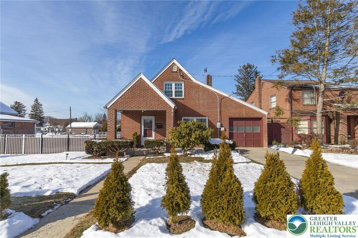 Property Photo:  652 5th Street  PA 18052 