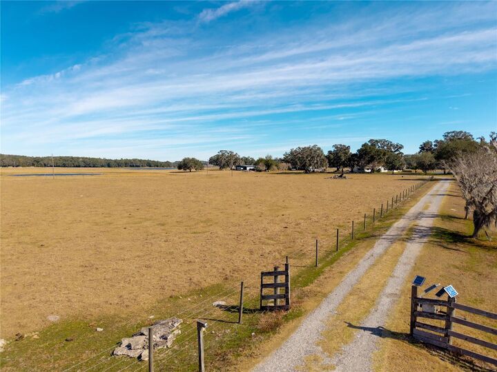 Property Photo:  9504 Fort King Road  FL 33525 