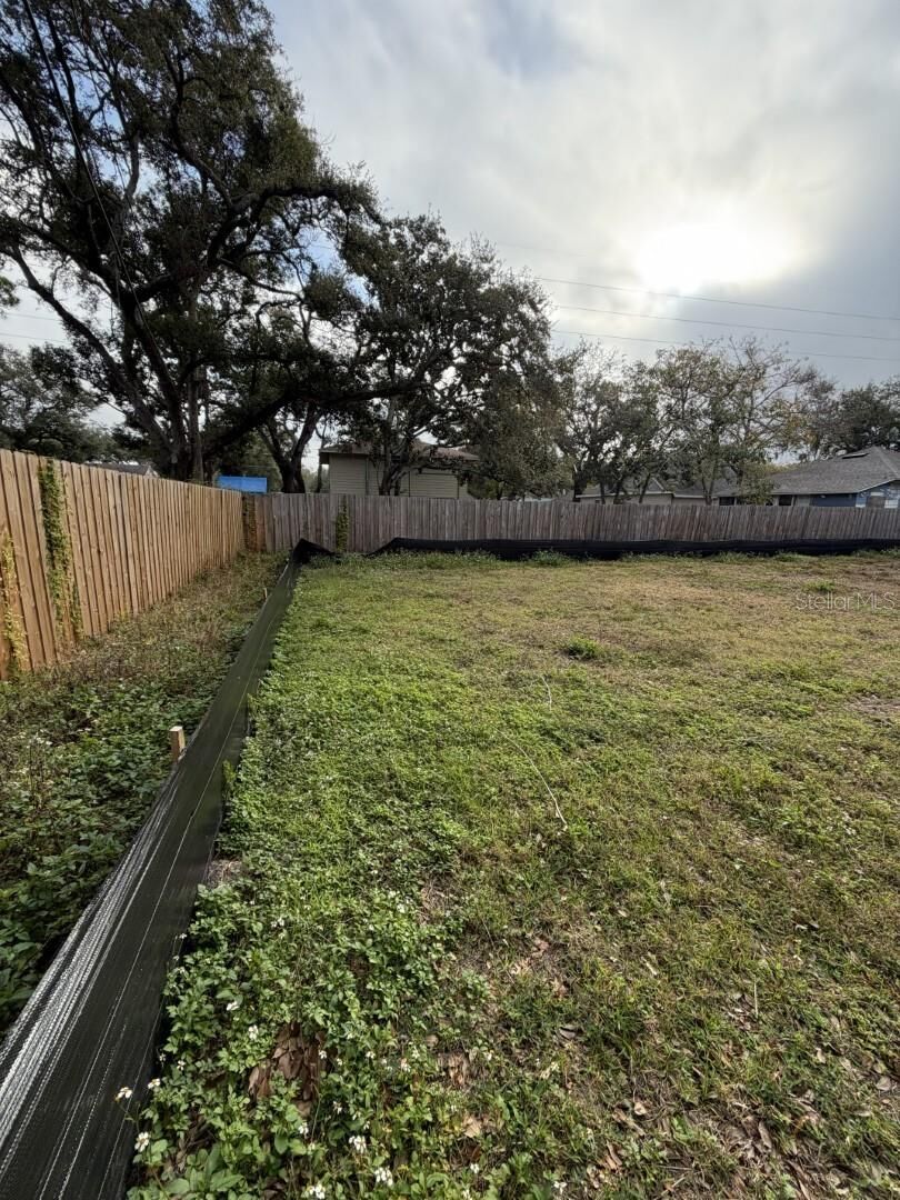 Property Photo:  1006 Jones Street  FL 33755 