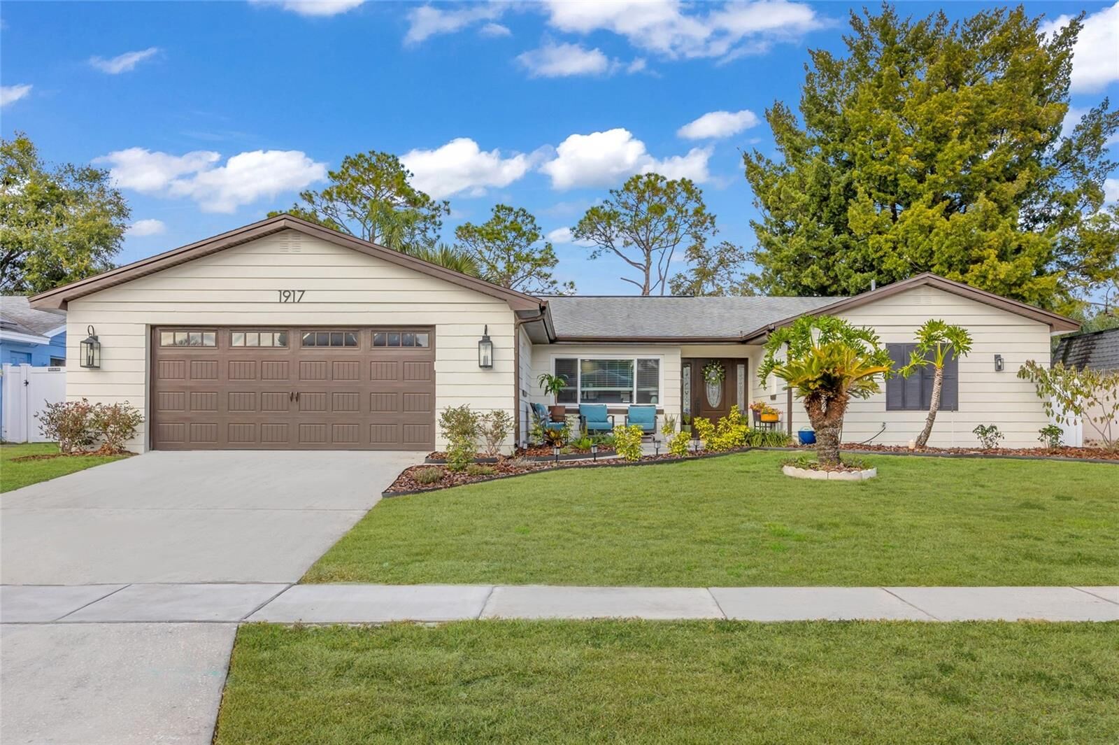 Property Photo:  1917 Hewett Lane  FL 32751 