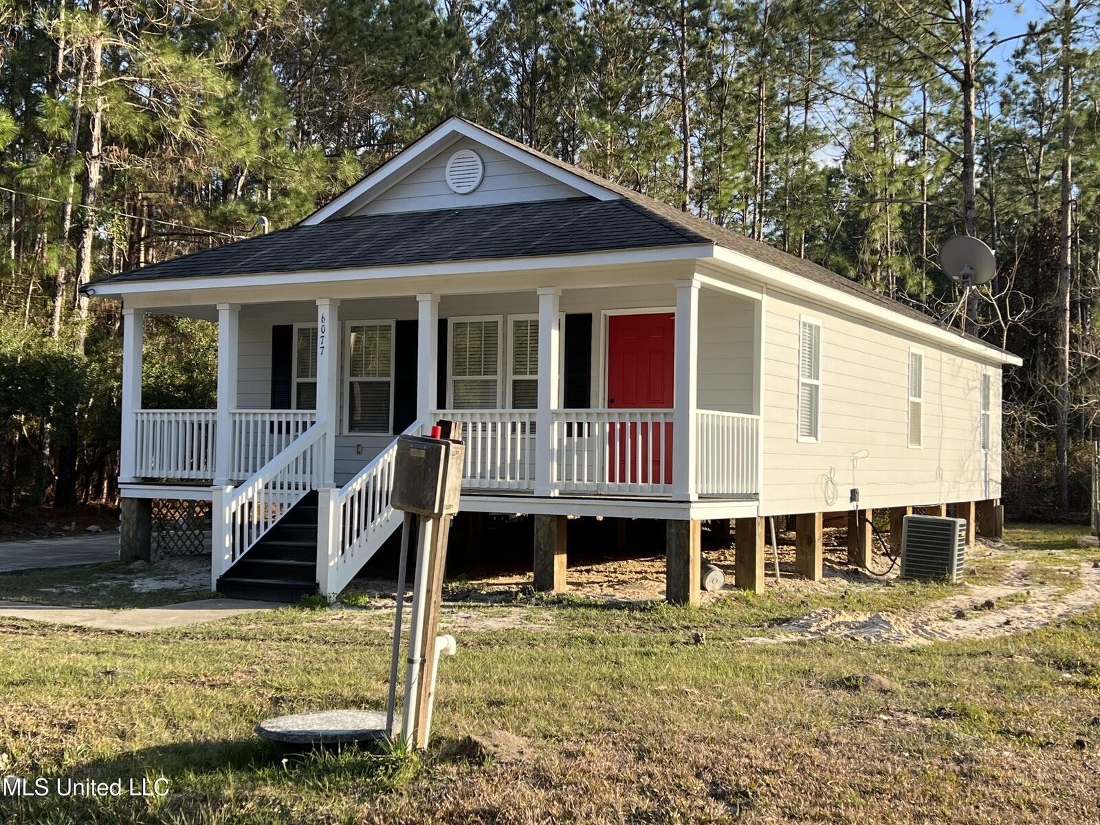 Property Photo:  6077 E Kemper Street  MS 39520 