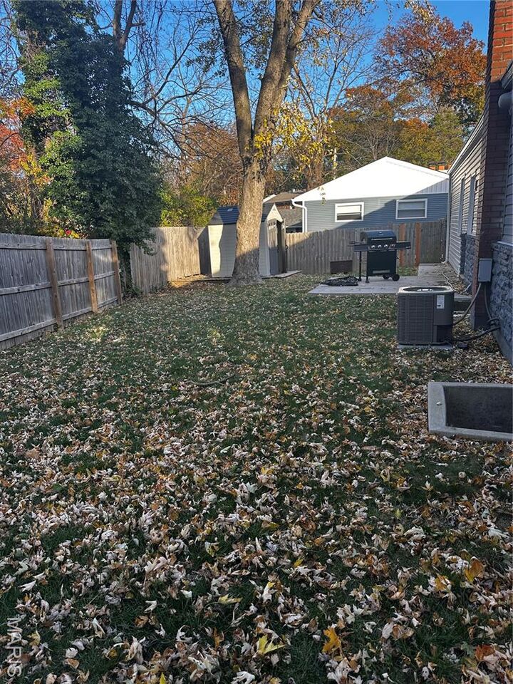 Property Photo: 1 Dickson Court MO 63122