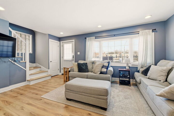 Property Photo:  10430 S Whipple Street  IL 60655 