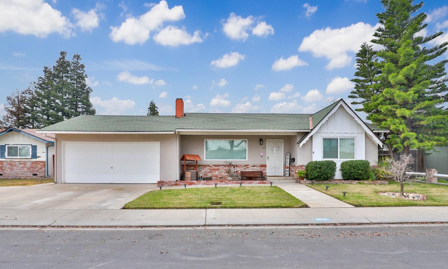 Property Photo: 1609 Augusta Court CA 95350