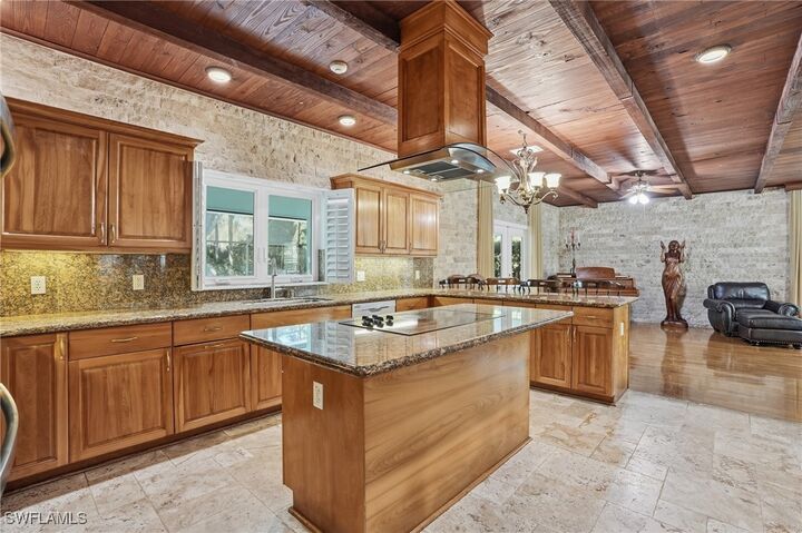 Property Photo:  7395 Stonegate Drive  FL 34109 