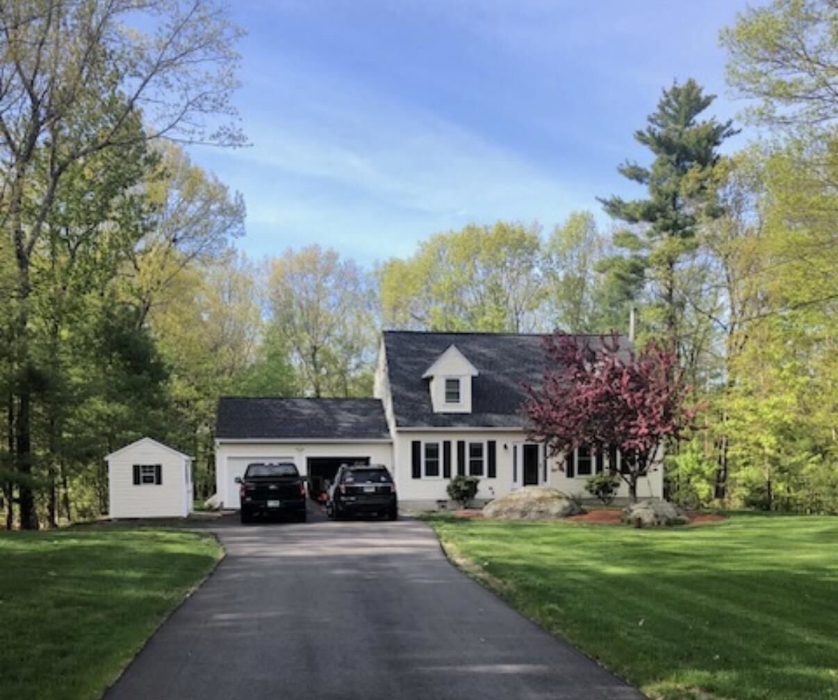 Property Photo:  9 Mosher Drive  NH 03033 