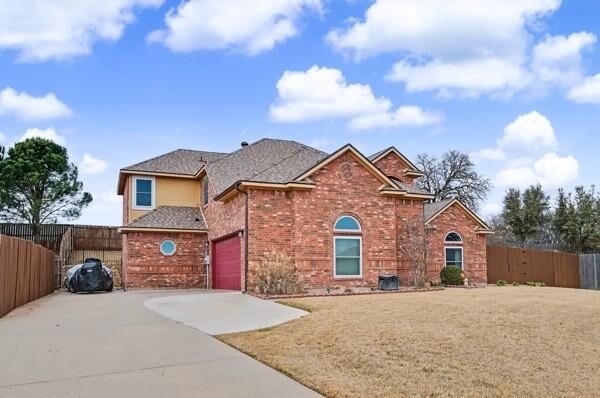 Property Photo:  400 Winterwood Drive  TX 76060 
