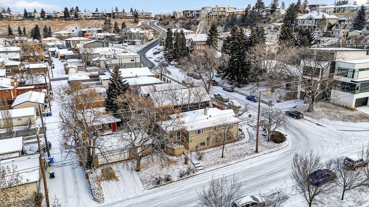 Property Photo:  101 12A Street NE  AB T2E 2W1 