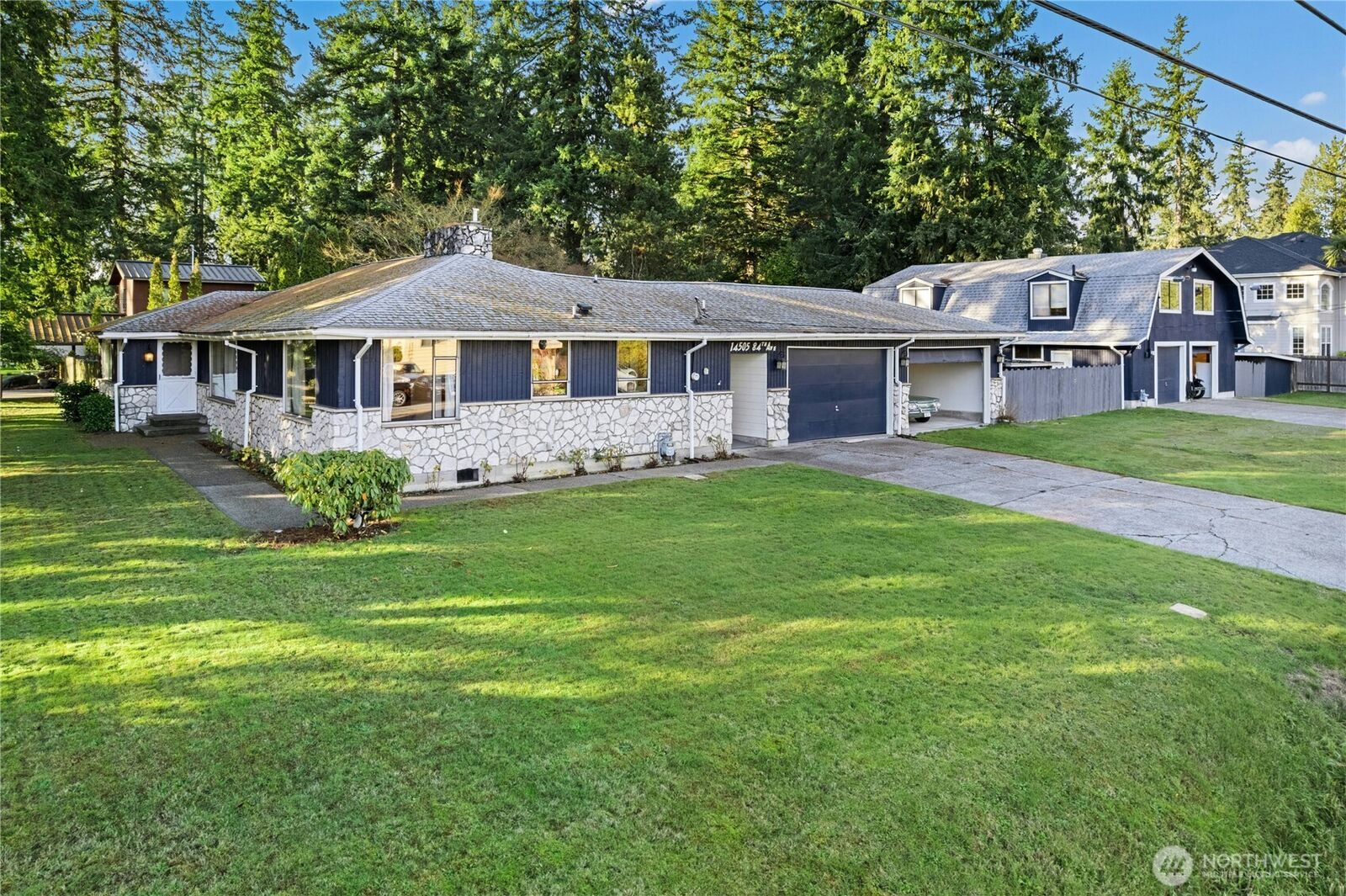 Property Photo: 14505 84th Avenue NE WA 98028