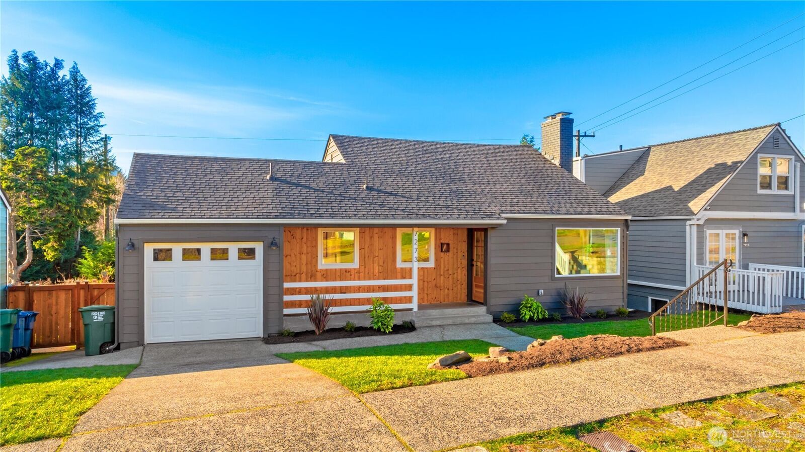 Property Photo:  7273  27th Avenue NE  WA 98115 