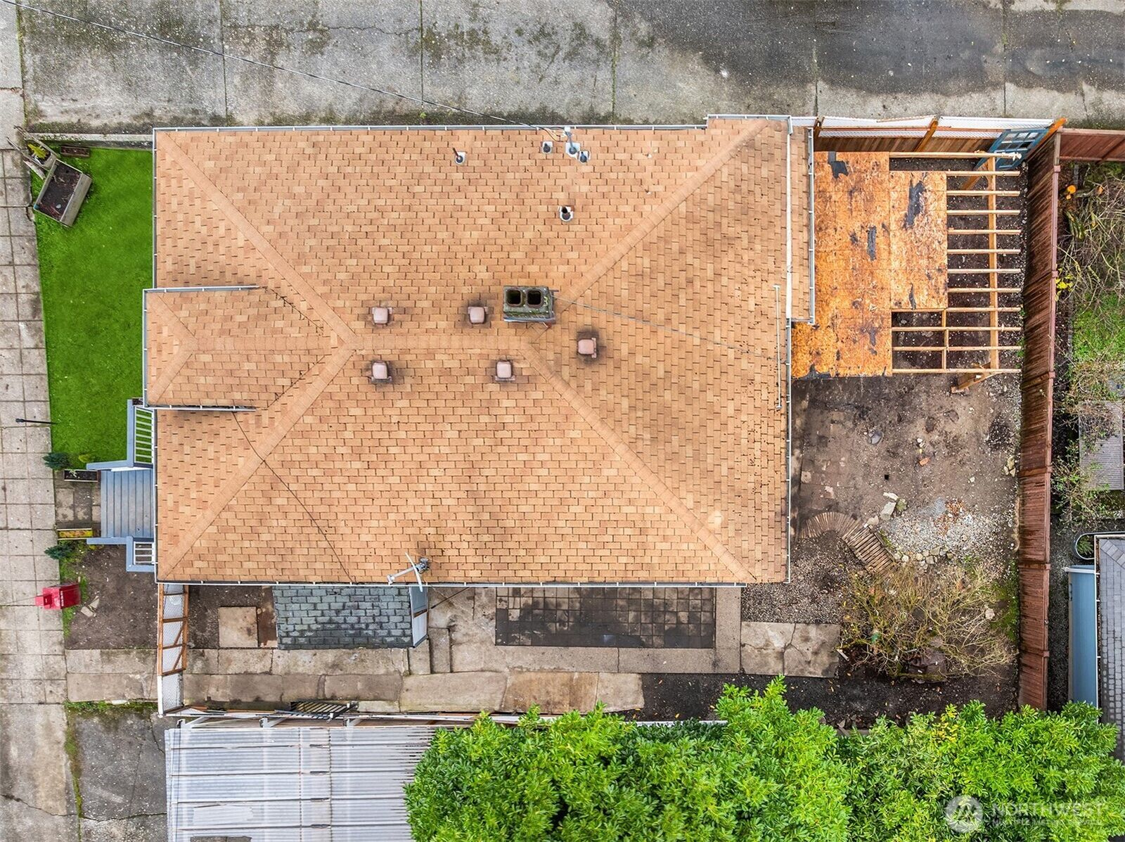 Property Photo:  2614 E Pike Street  WA 98122 