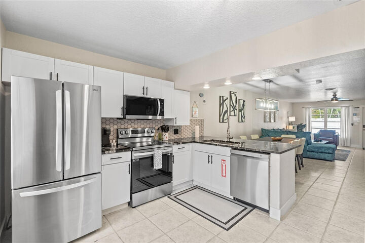 Property Photo:  1518-1520 NE 51st Street  FL 33334 