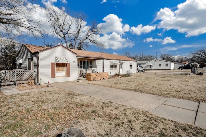 Property Photo:  1300 W 34th St S  KS 67217 