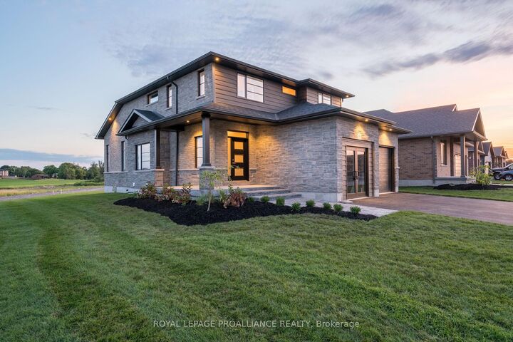 Property Photo: 62 Hampton Ridge Drive ON K8N 0E5