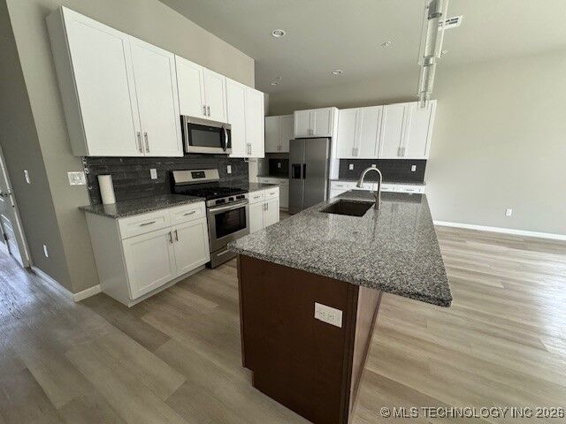 Property Photo:  3402 Redbud Lane  OK 74132 