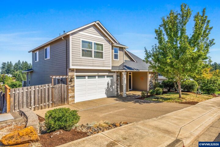 Property Photo:  253 Eider Av  OR 97306 