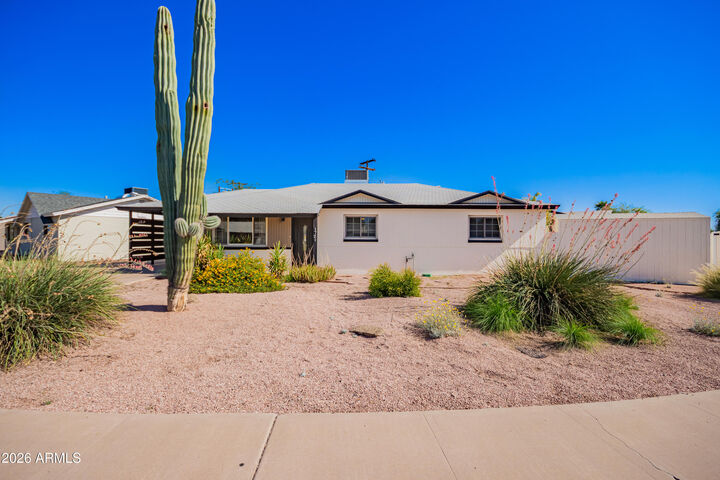 Property Photo:  1721 S Shafer Drive  AZ 85281 