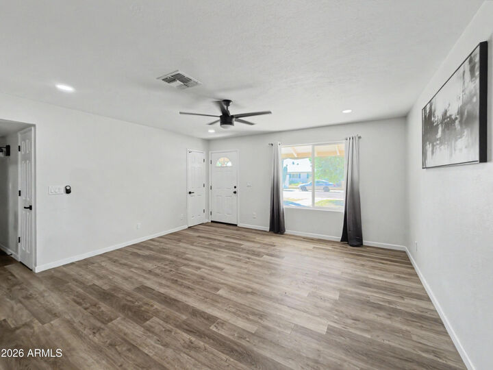 Property Photo:  1542 W 5th Place  AZ 85281 